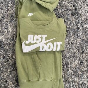 Nike Olive Green Hoodie and Tee Combo